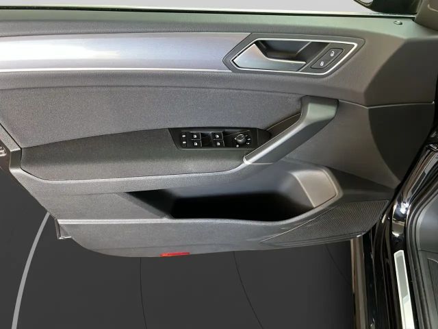 Volkswagen Touran 1.5 TSI R-Line