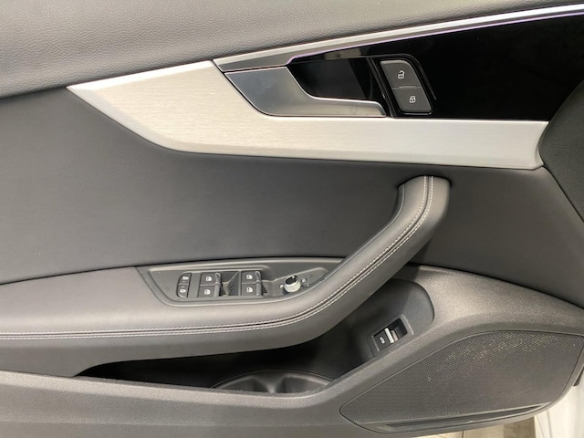 Audi A4 40 TFSI Avant Quattro S-Line S-Tronic