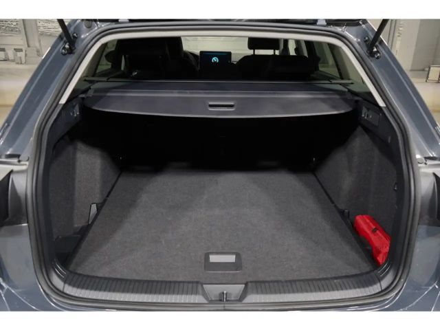 Volkswagen Golf 1.5 eTSI Life Variant