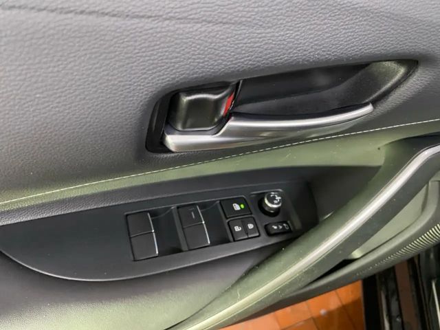 Toyota Corolla Hybride Team D