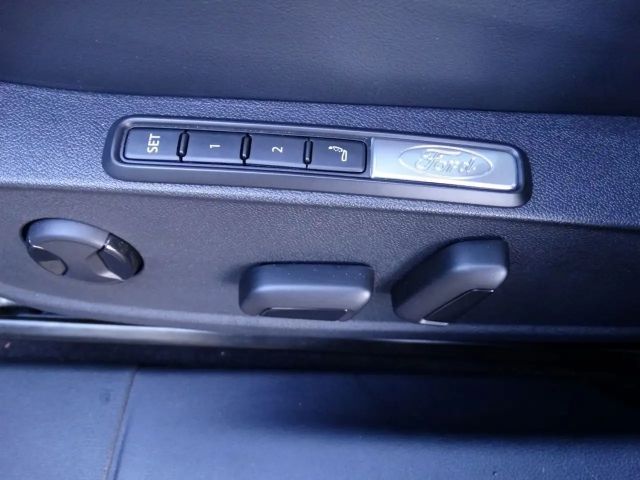 Ford Explorer AWD Premium