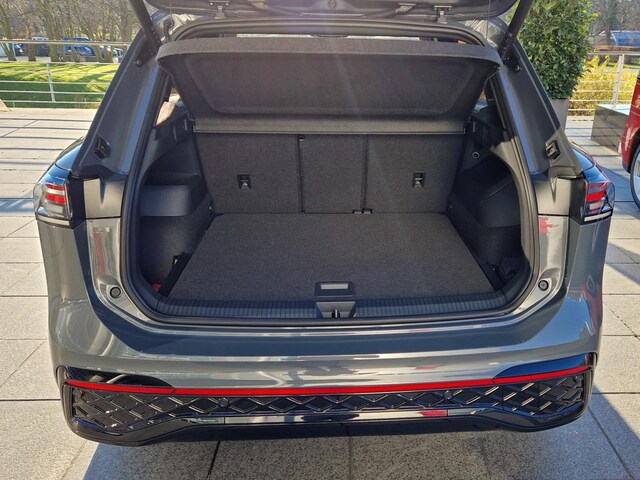 Volkswagen Tiguan DSG R-Line Style