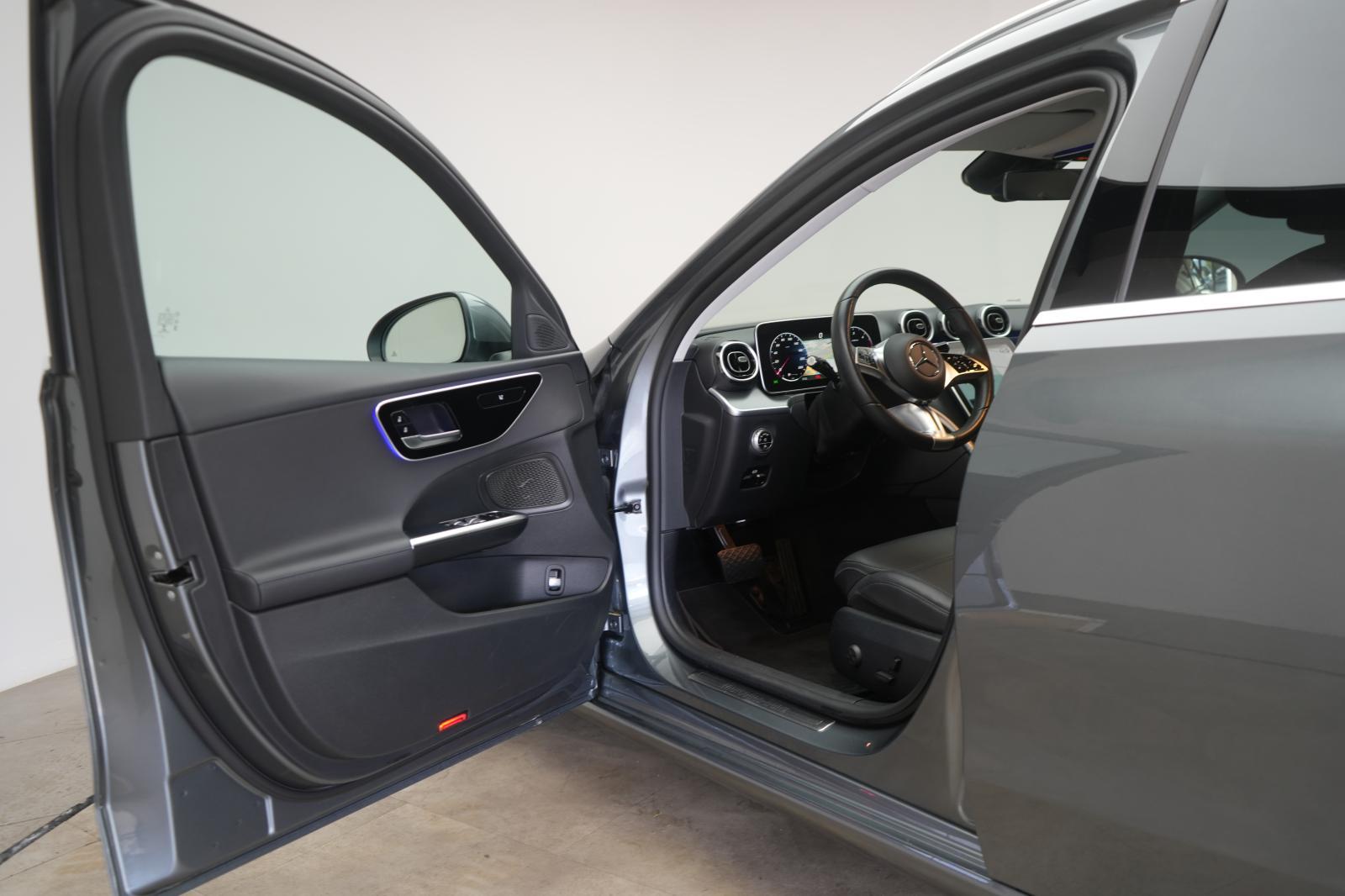 Mercedes-Benz C 220 AVANTGARDE C 220 d Estate