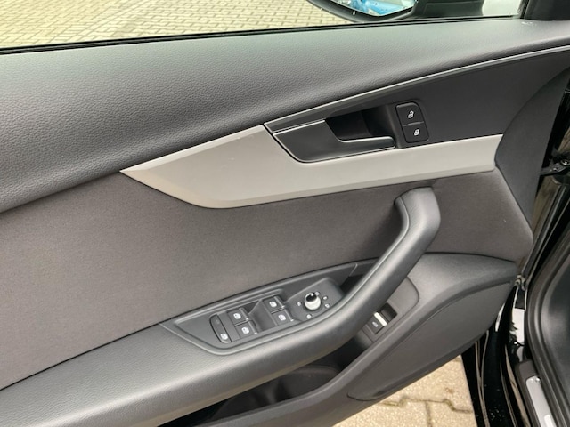 Audi A4 35 TFSI Avant S-Tronic