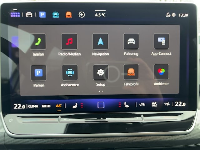 Volkswagen Golf 1.5 eTSI DSG Style Variant