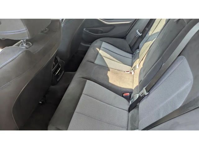 BMW 330 330i M-Sport Touring xDrive