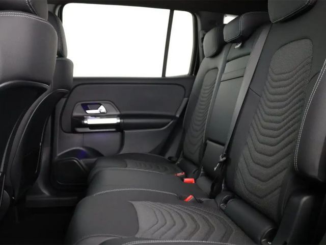 Mercedes-Benz GLB 180 Österreich-Edition AHK Winterpaket