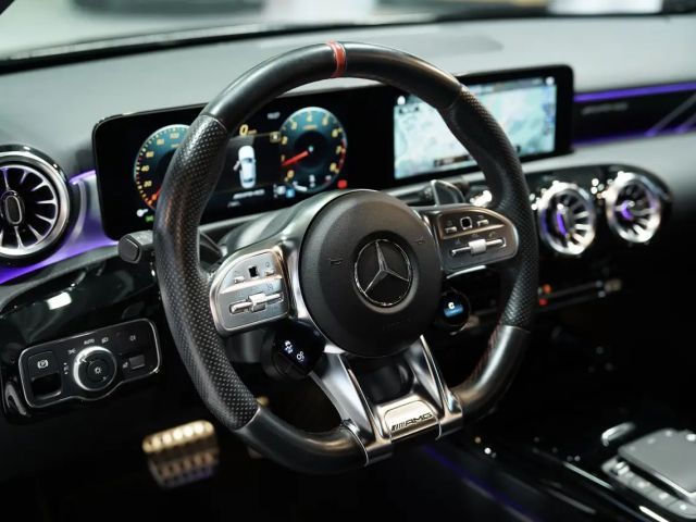 Mercedes-Benz A 35 AMG 4MATIC AMG Line