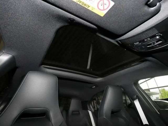 Mercedes-Benz A 220 4MATIC AMG Line