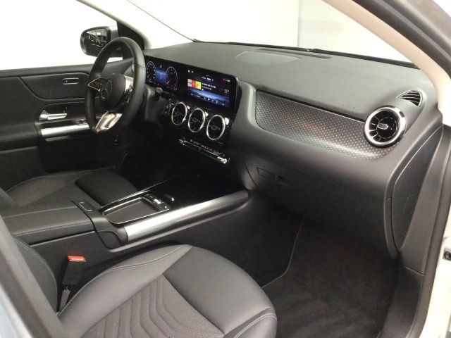 Mercedes-Benz B 200 B 200 d Progressive