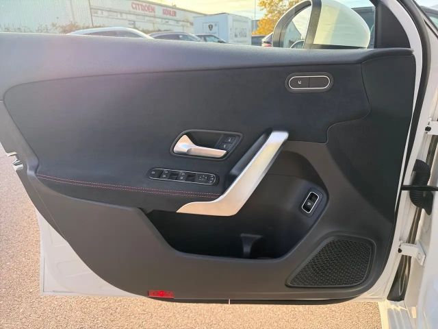 Mercedes-Benz A 200 A 200 d