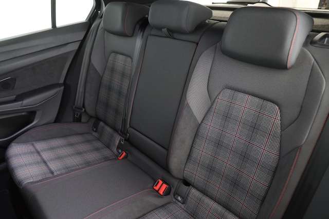 Volkswagen Golf 2.0 TSI DSG Golf VIII