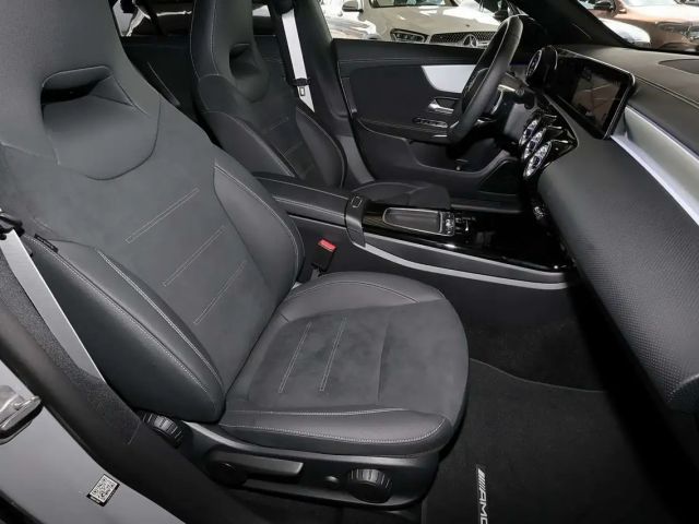 Mercedes-Benz CLA 200 AMG Line Coupé