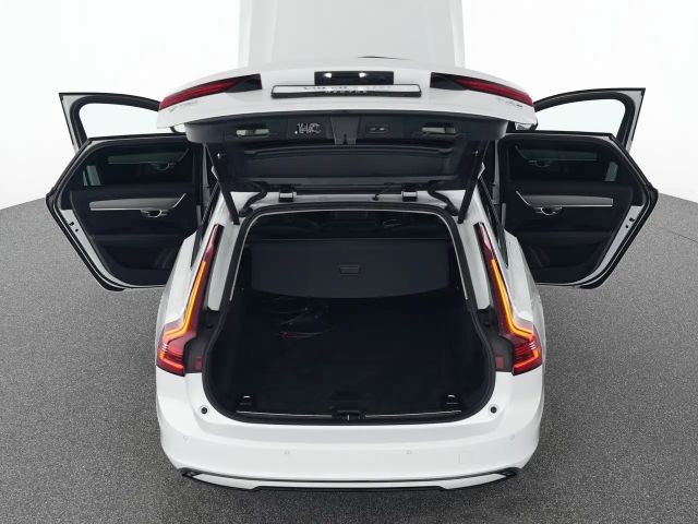 Volvo V90 AWD Dark Plus T6