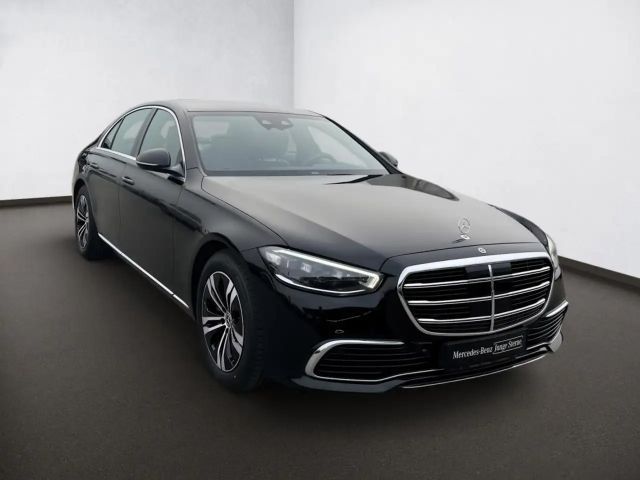 Mercedes-Benz S 350 4MATIC S 350 d Sedan