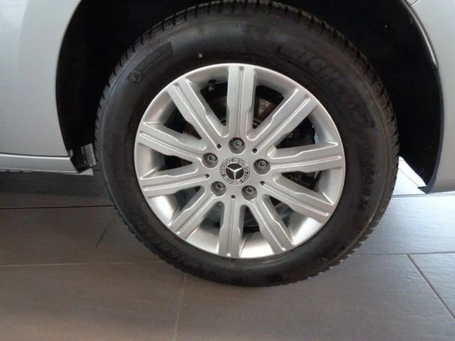 Mercedes-Benz T 180 T 180,NAVI,LED,KAMERA,SPUR,NP:44.349,-EURO