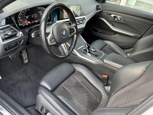 BMW 320 320d M-Sport Touring xDrive