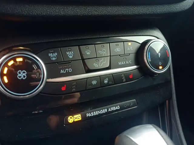 Ford Puma EcoBoost Titanium