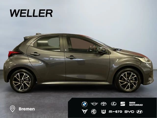 Toyota Yaris Hatchback Hybride Team D