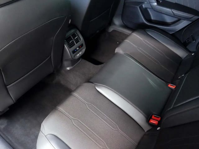 Cupra Leon SP 1.5 eTSI | LED RFK ACC Navi