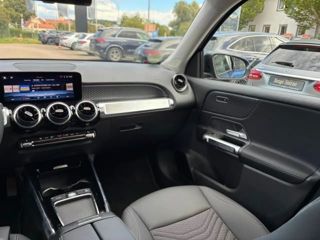 Mercedes-Benz GLB 220 4MATIC Progressive