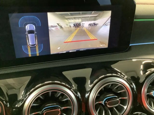 Mercedes-Benz CLA 200 AMG Line Shooting Brake