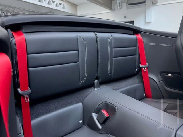 Porsche 992 4S Cabrio Carrera