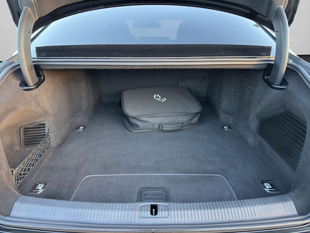 Audi A8 60 TFSI Hybride Quattro