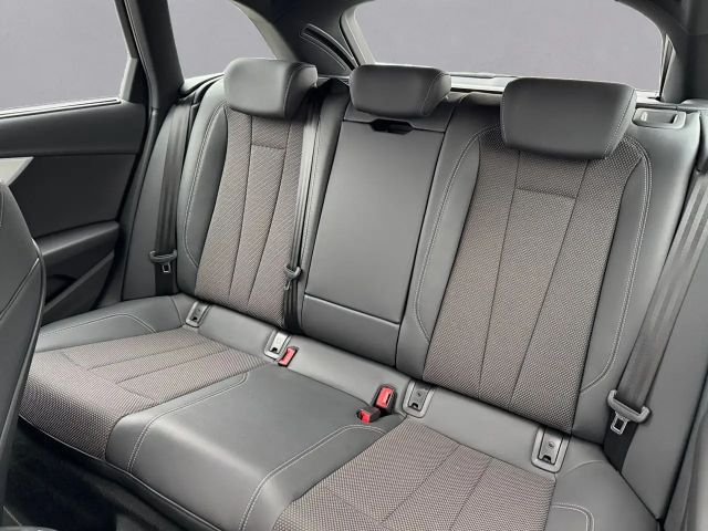 Audi A4 35 TDI Avant S-Line S-Tronic Sedan