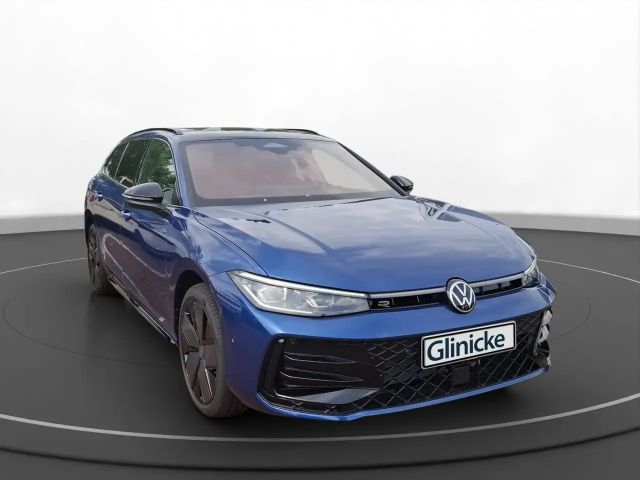 Volkswagen Passat DSG R-Line