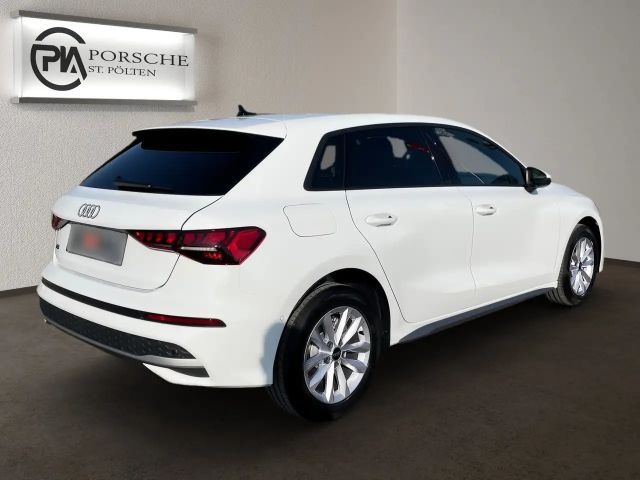 Audi A3 30 TFSI Sedan