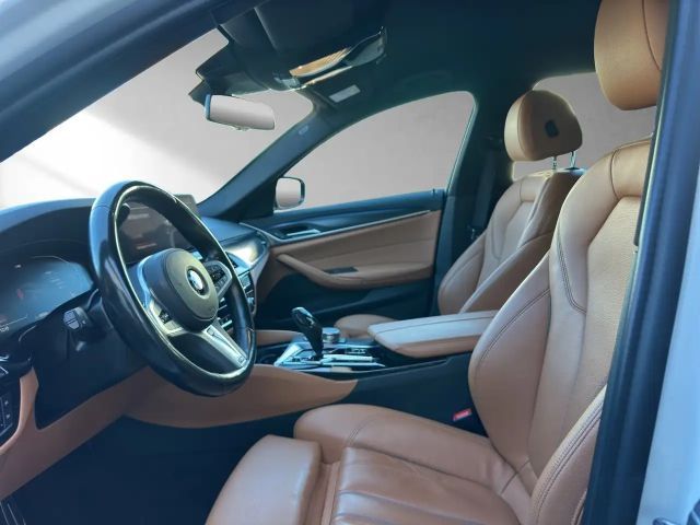 BMW 520 520d M-Sport Touring xDrive