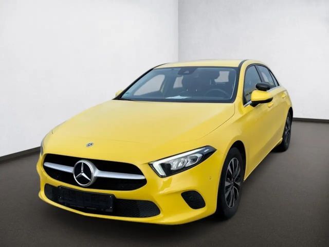 Mercedes-Benz A 200 A 200 d