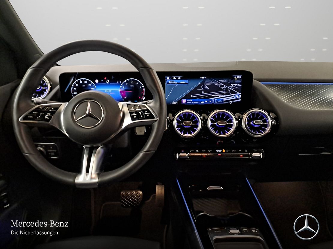 Mercedes-Benz B 200 Sedan