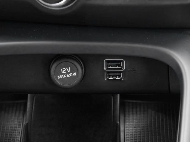 Volvo XC40 Core Recharge