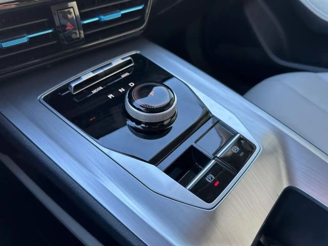 MG MG5 Luxury Standard range