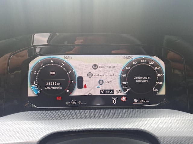 Volkswagen Golf 1.5 115 PS AHK NAVI ACC LED