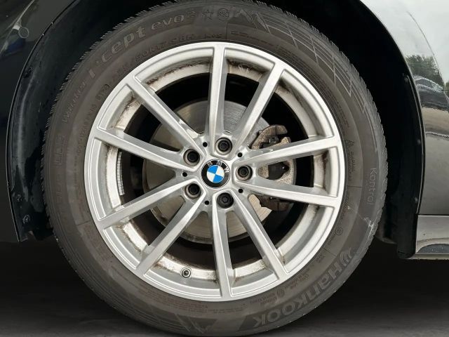 BMW 320 320d M-Sport Sedan