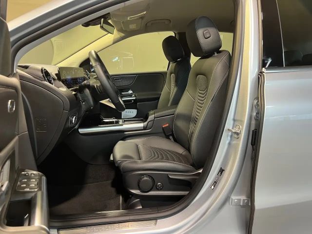 Mercedes-Benz B 200 B 200 d Progressive Sedan