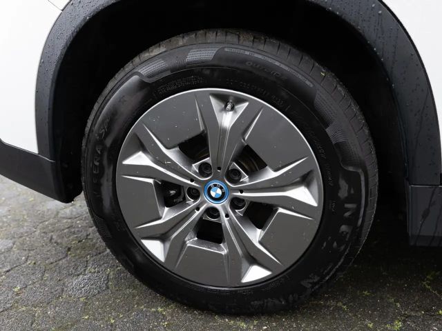 BMW iX1 xDrive