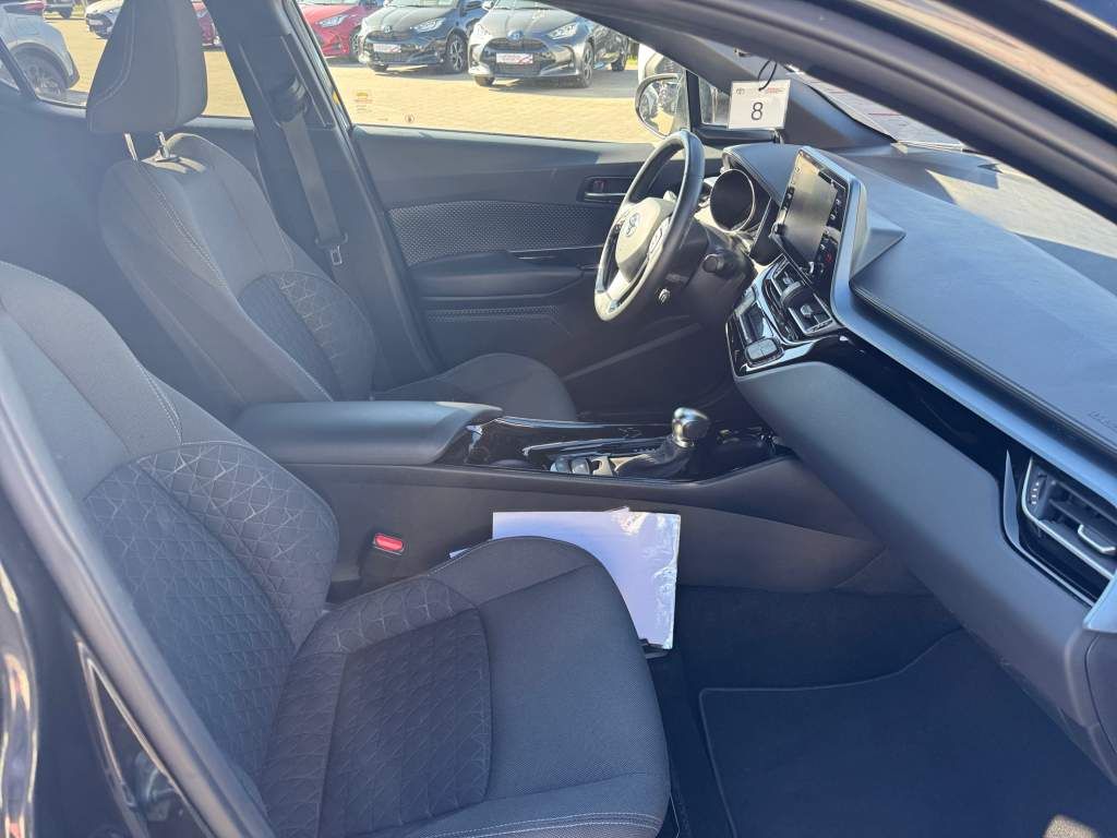 Toyota C-HR 5-deurs Plus