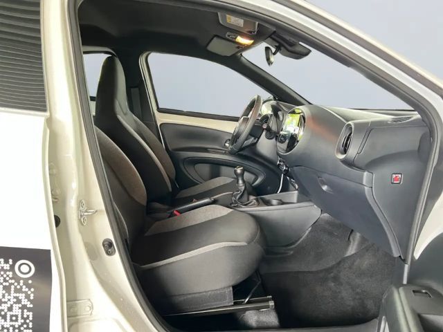 Toyota Aygo X Hatchback Play X-play