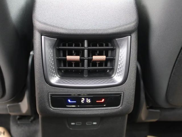 Cupra Terramar 1.5 e-Hybrid