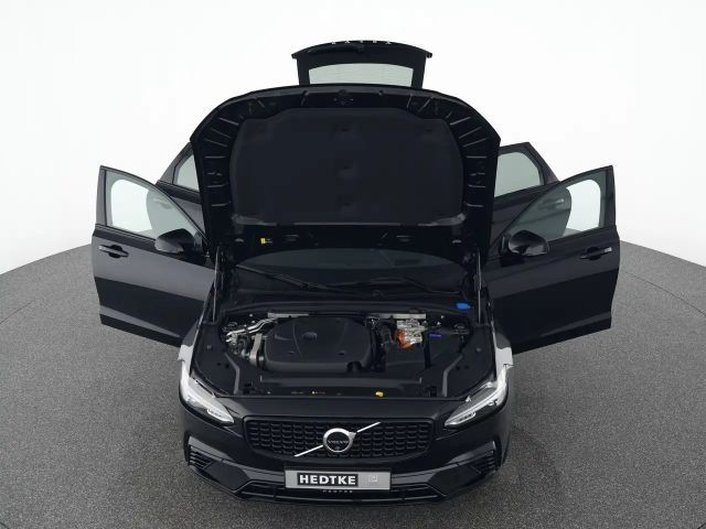 Volvo V90 AWD Dark Plus T6