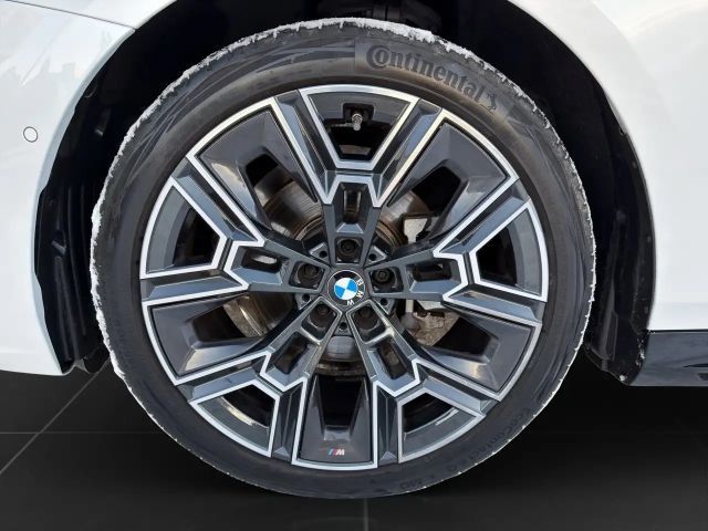 BMW 520 520d M-Sport Sedan