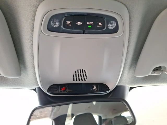 Volvo XC40 Core Momentum