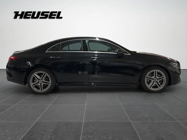 Mercedes-Benz CLA 200 AMG Line Coupé
