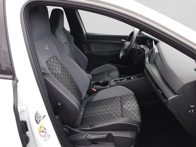 Volkswagen Golf 1.5 eTSI DSG R-Line Style