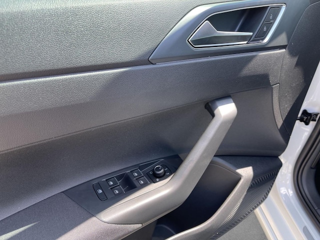 Volkswagen Taigo 1.0 TSI DSG R-Line