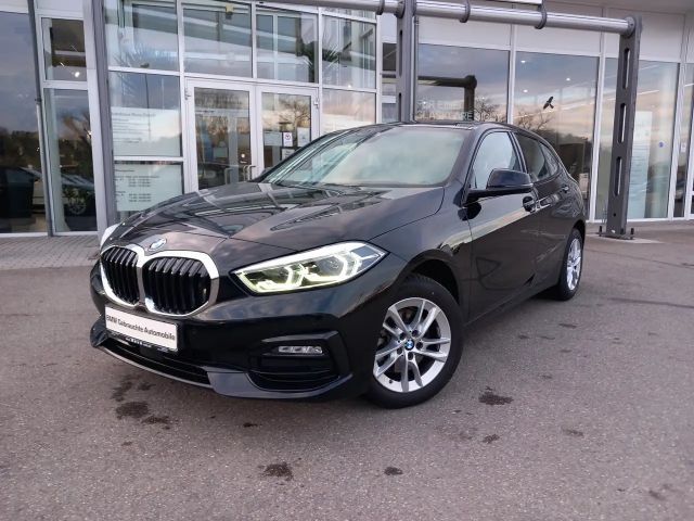 BMW 118 118i Sedan Sport Line